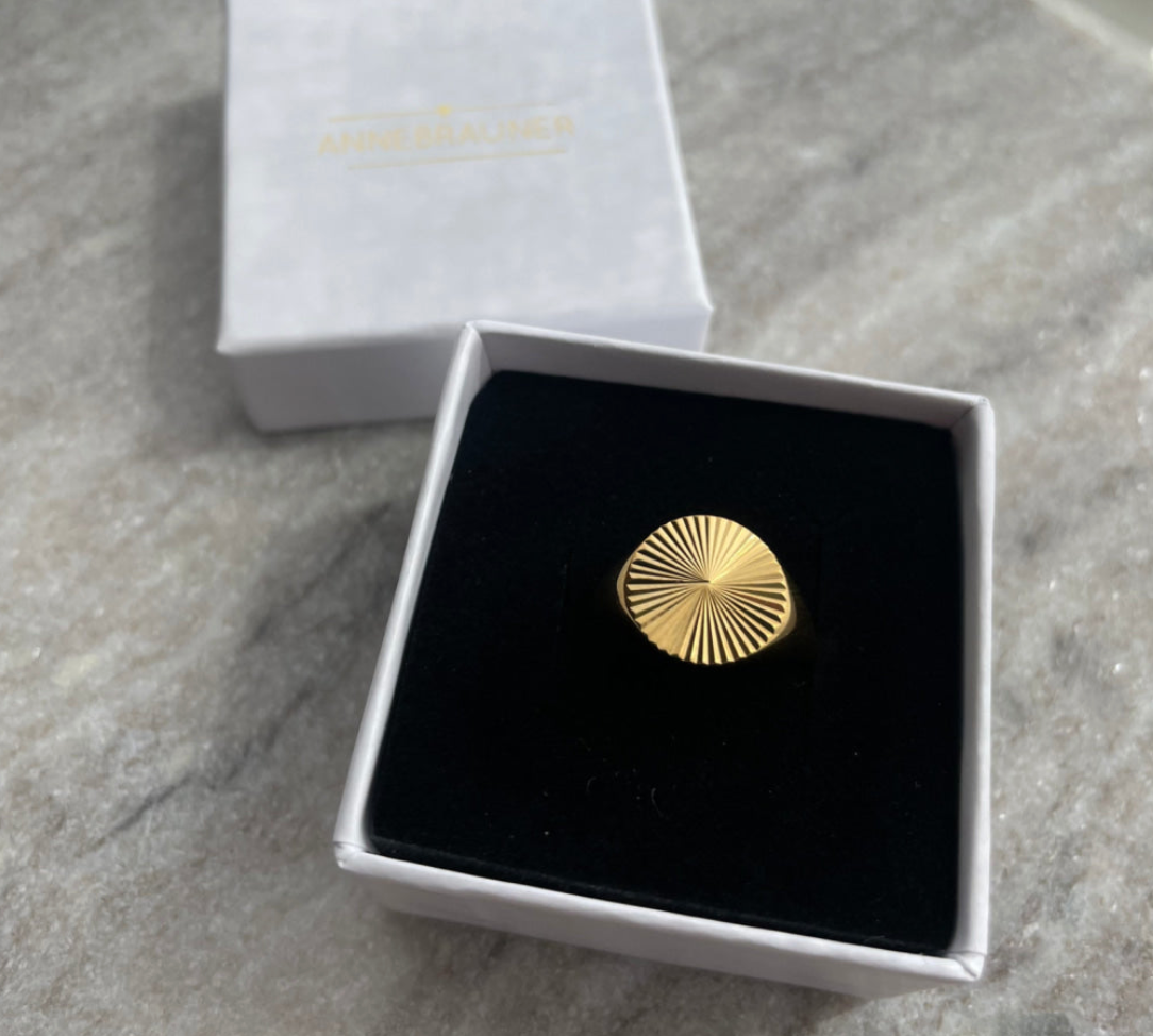 ANNEBRAUNER Big Sun ring 18K verguld
