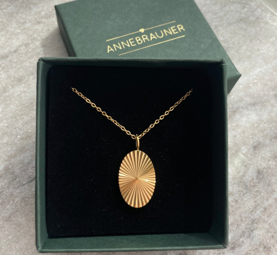 ANNEBRAUNER Sun Burst Oval halsketting 18K verguld